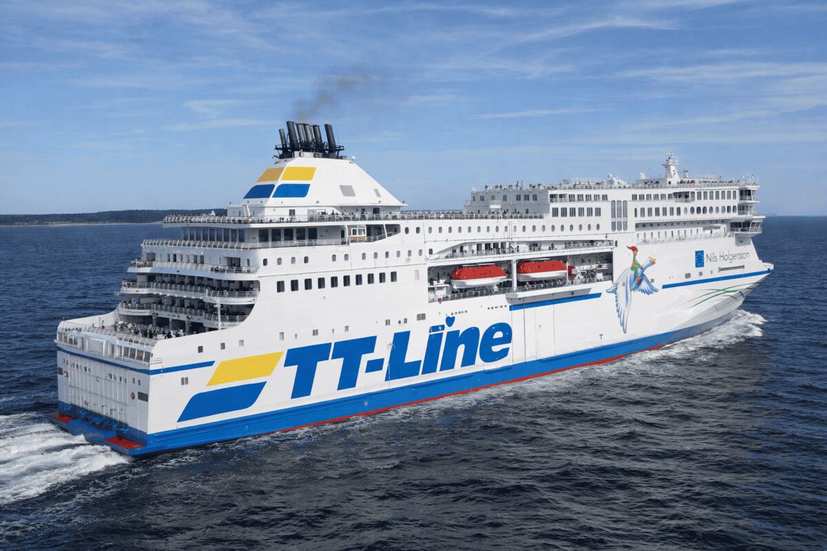 Green Ship Nils Holgersson med Laddstationer för Elektroautos