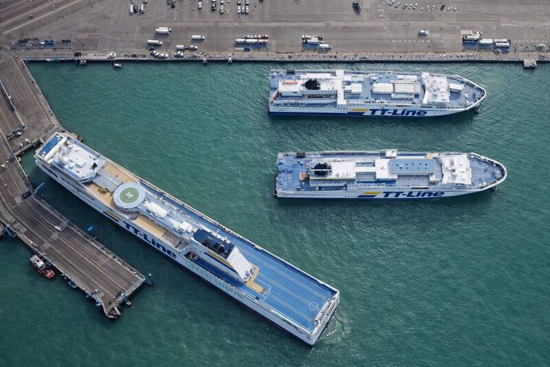 Fährhafen Skandinavienkai Travemünde – Ankunft mit der Familie